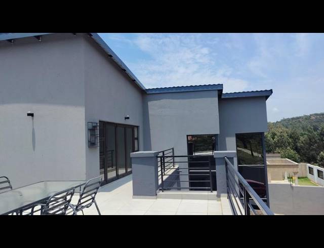 5 BEDROOM HOUSE FOR SALE IN WALKERVILLE CENTRAL